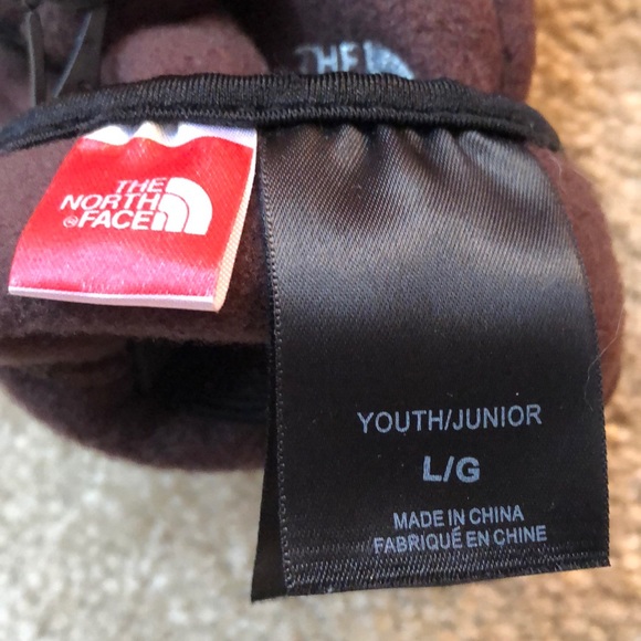 Youth size Large The North Face gloves🤎 - Picture 3 of 4